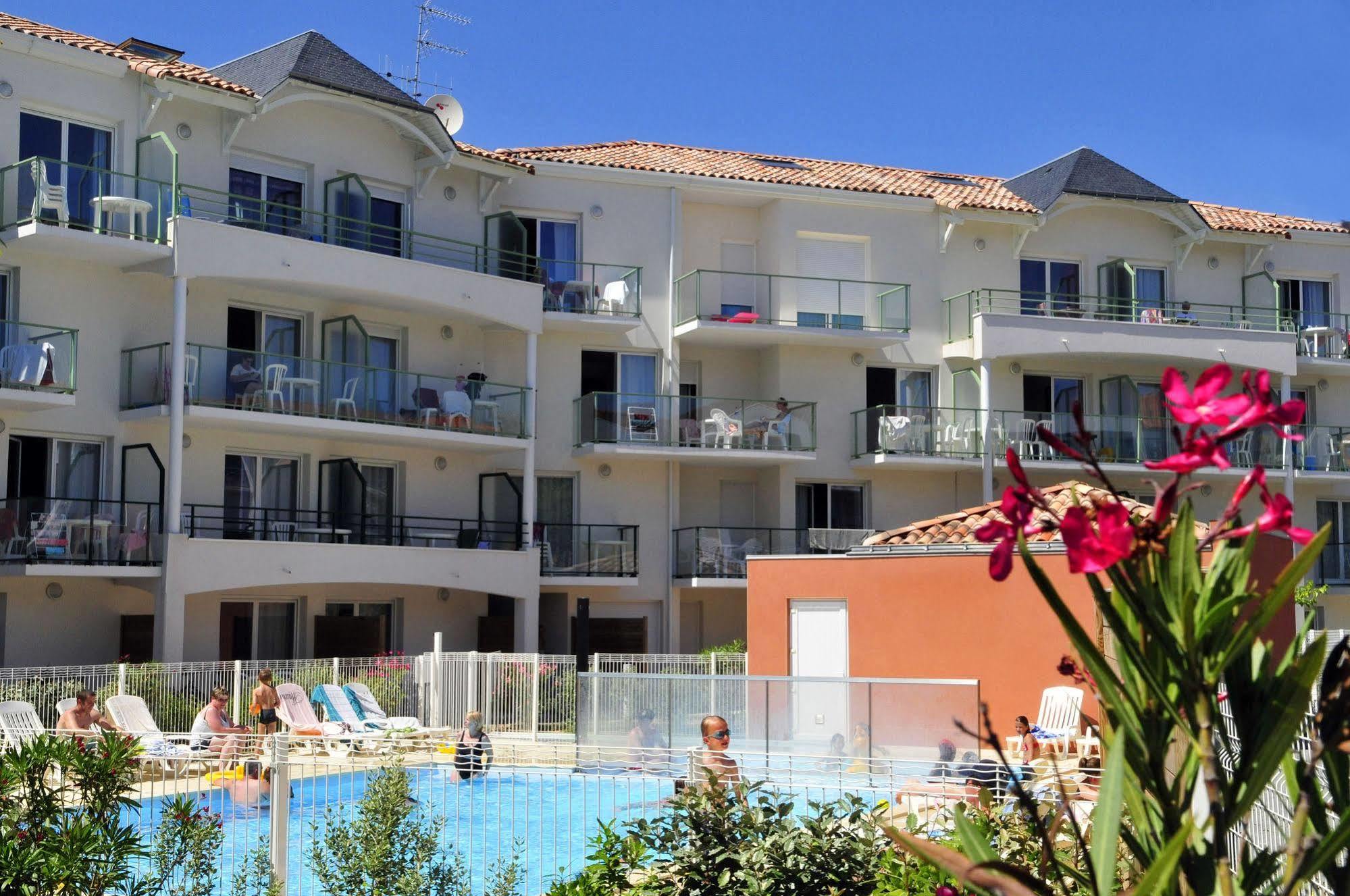 Vacanceole - Les Jardins De L'Amiraute Les Sables-dʼOlonne Exteriör bild