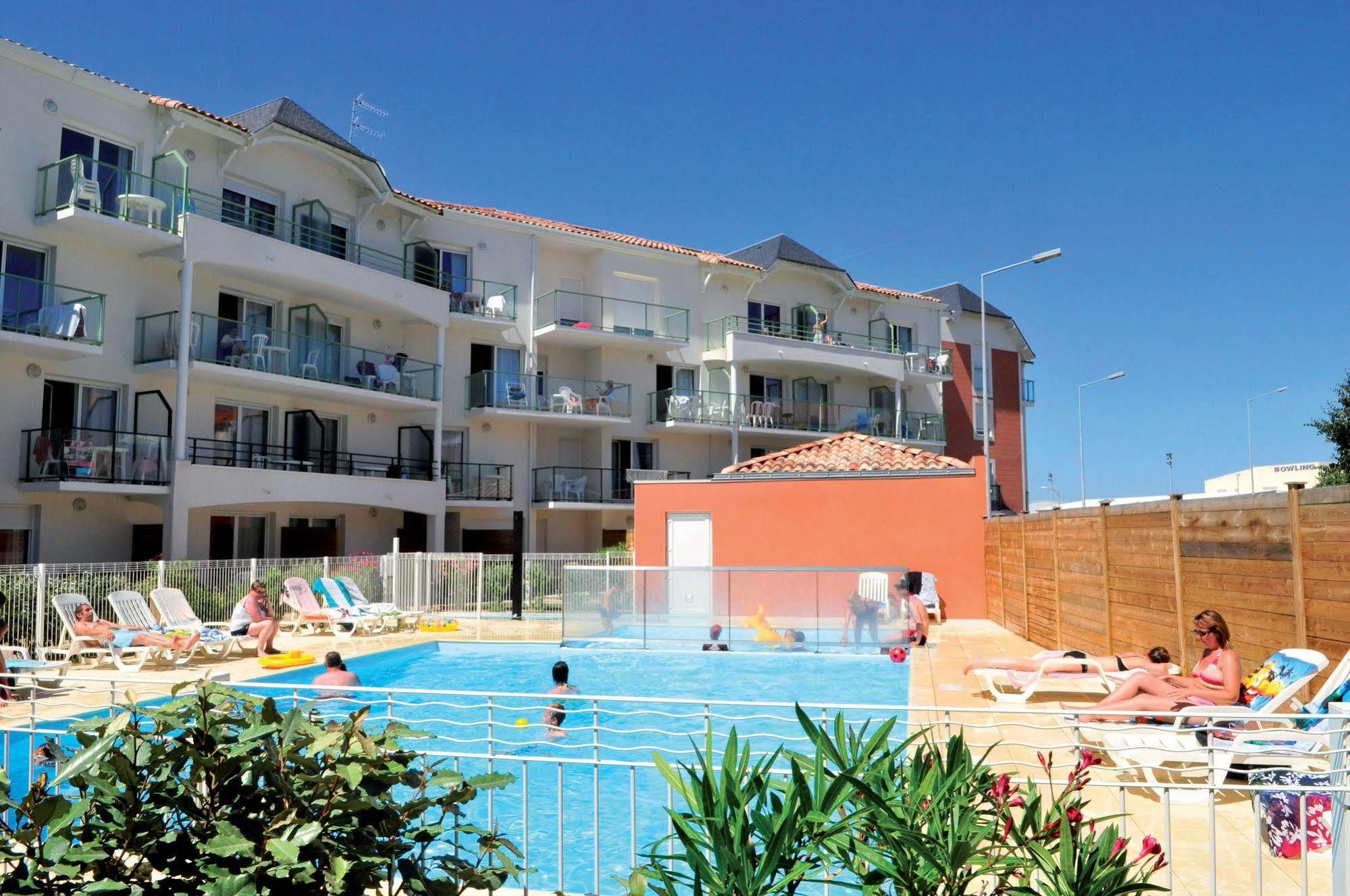 Vacanceole - Les Jardins De L'Amiraute Les Sables-dʼOlonne Exteriör bild